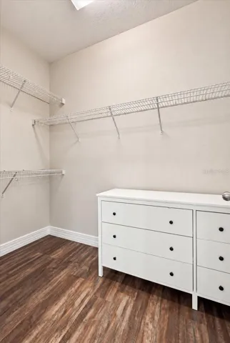 Walk in closet
