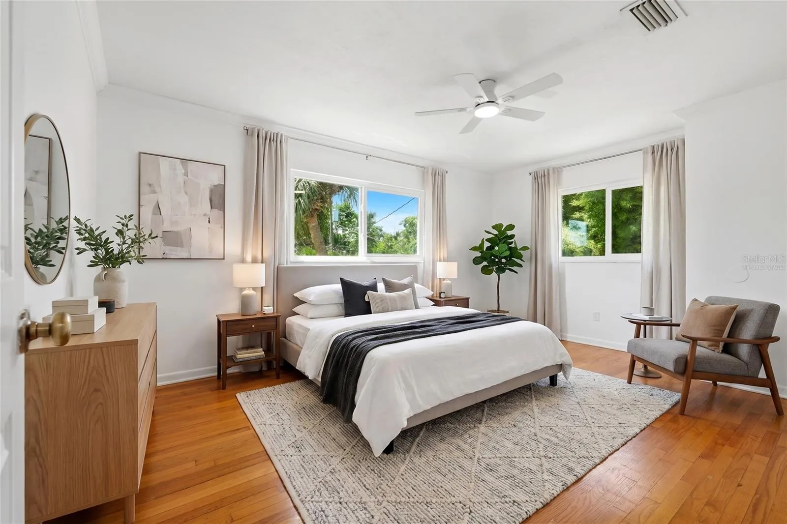 primary bedroom - virtually staged