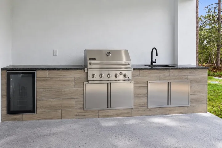 outdoor kitchen