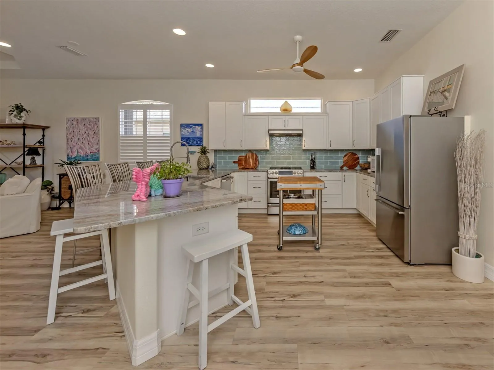 spacious kitchen!