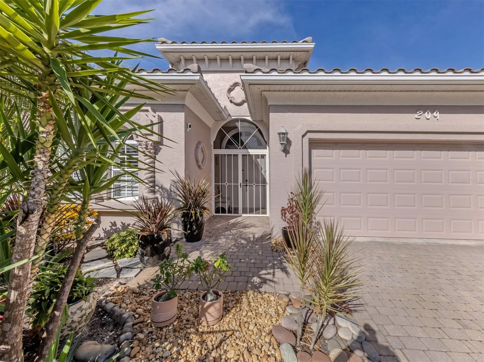 front entry view
