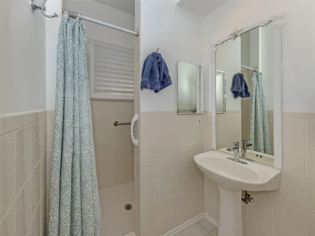 full bath in casita