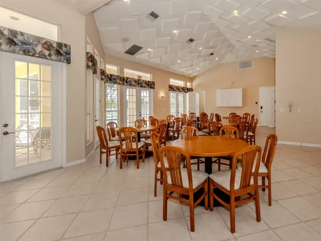 Room for games, cards, hospitality