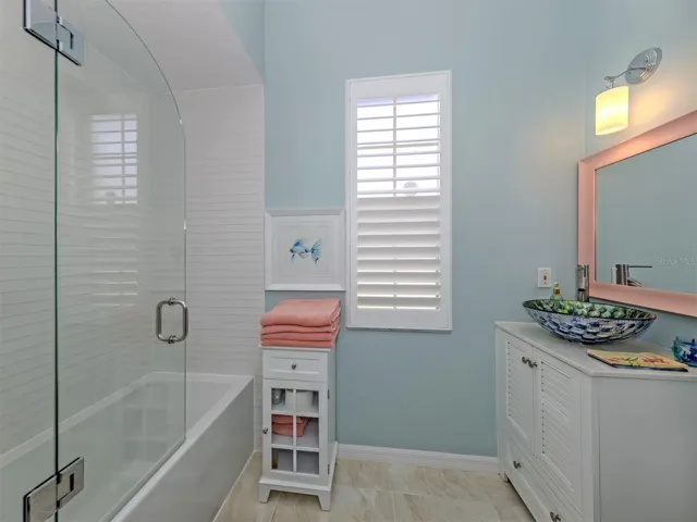 2nd bath, freshly updated