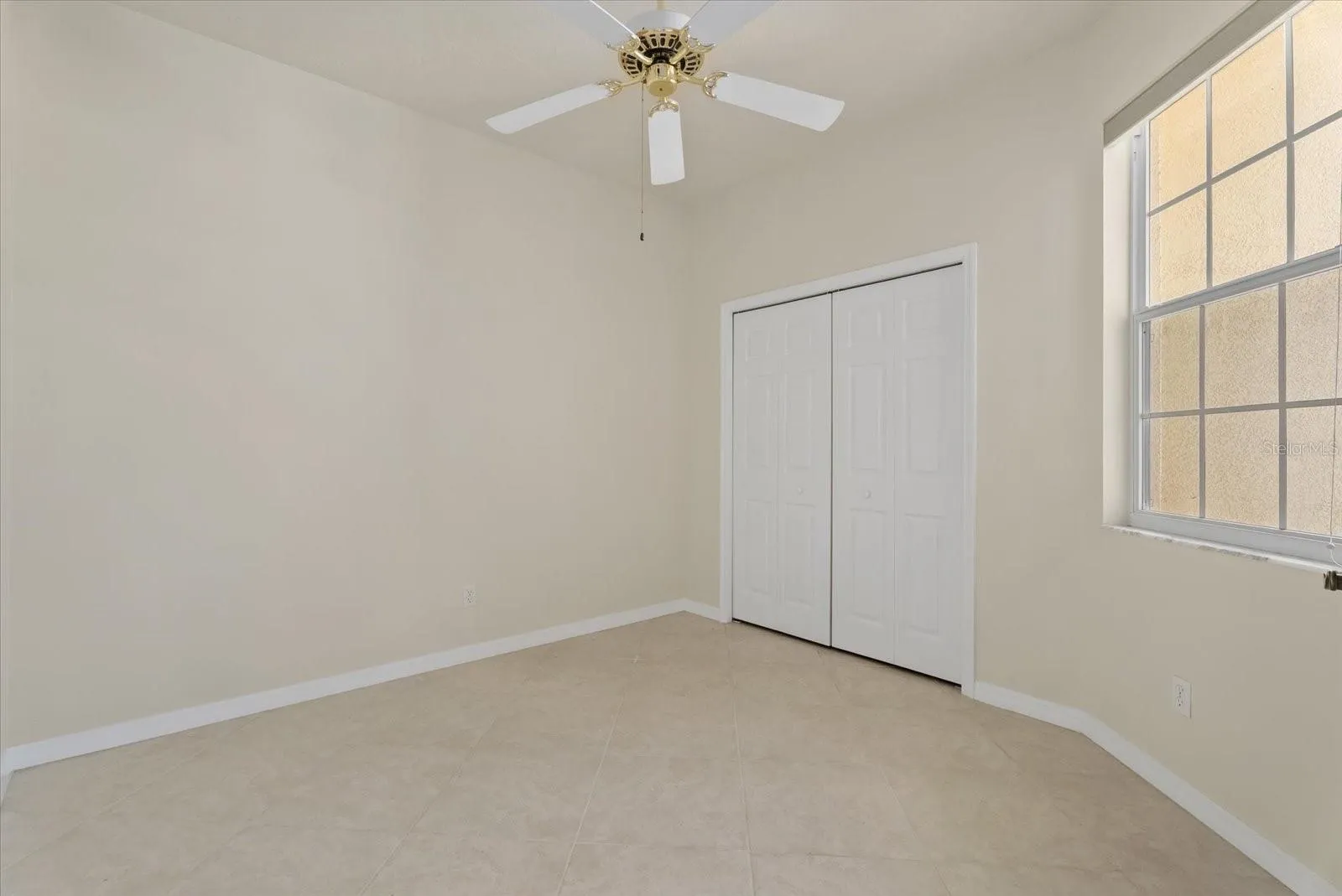Office / 3rd bedroom