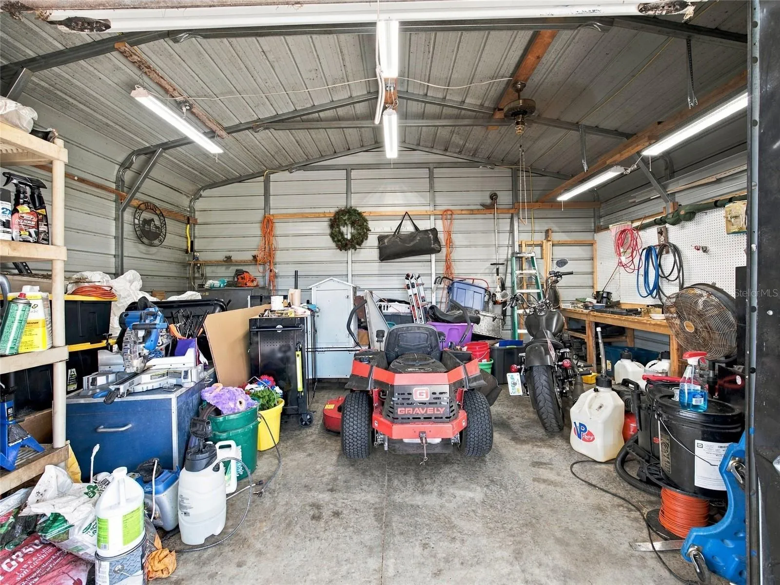 Storage/work shop
