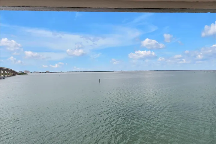 Direct Water View!!