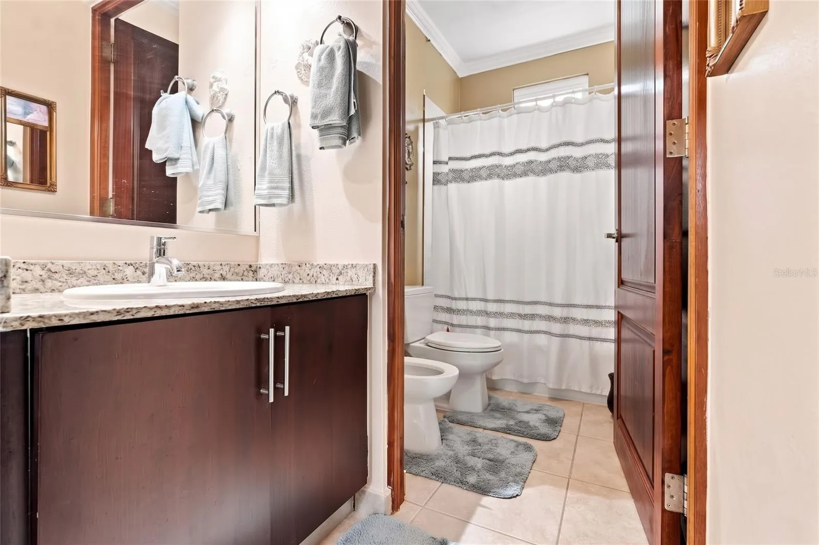 Full Guest Bathroom