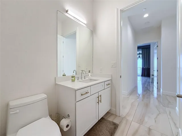 1/2 Bath
