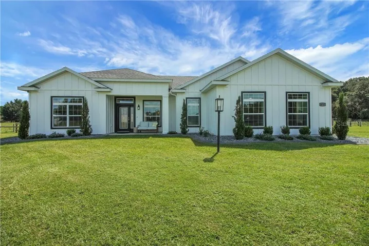 Front view of home