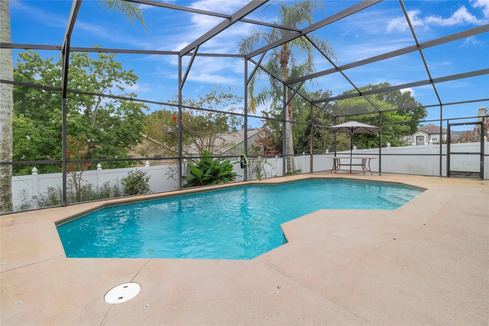 Screened Lanai/ Pool
