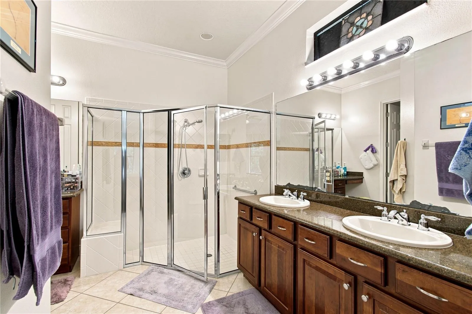 DUAL SINKS