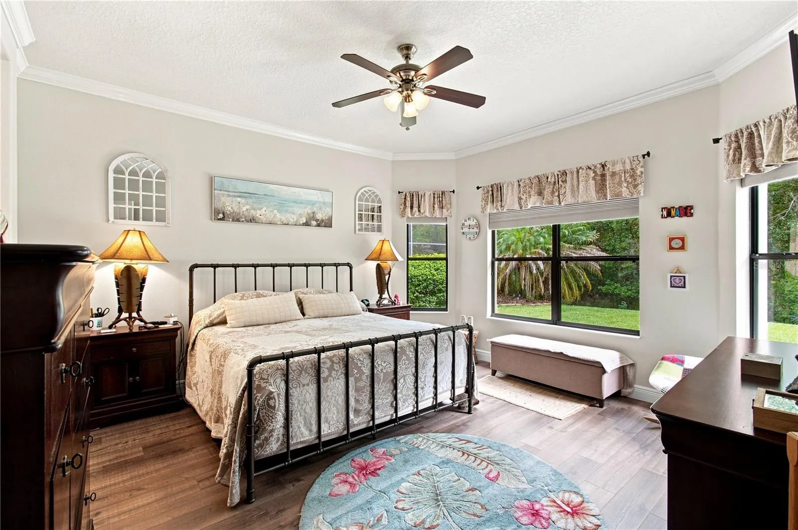 LUXURY VINYL FLOORS