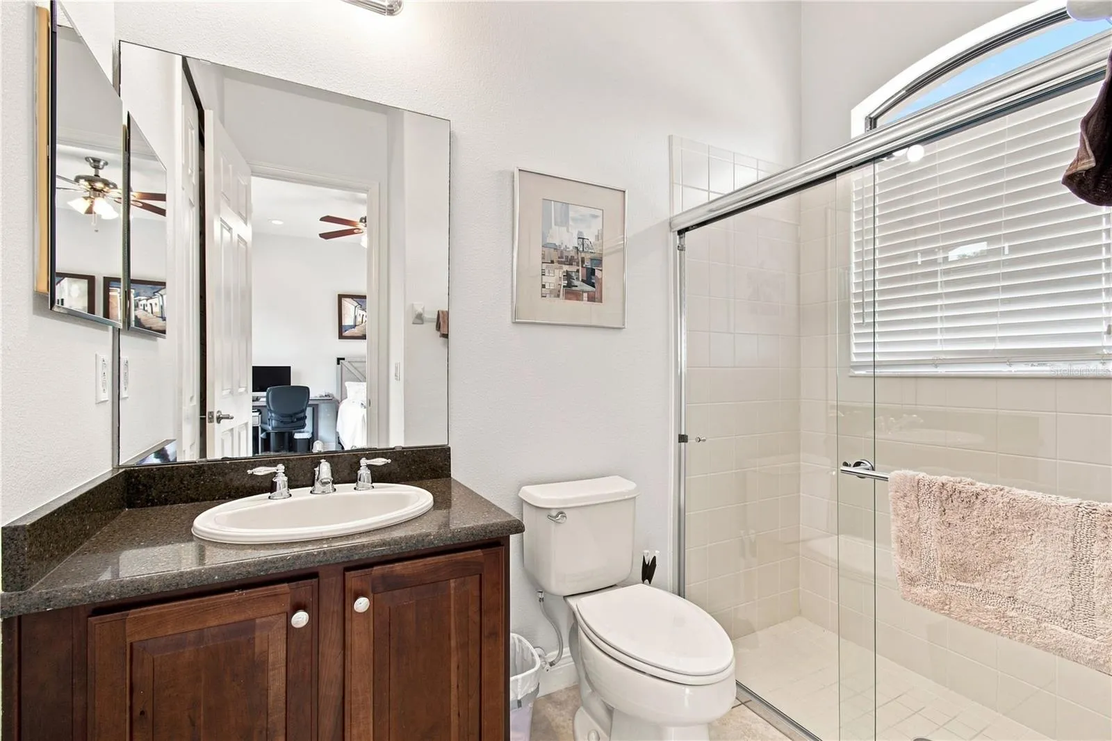 CASITA ENSUITE BATH