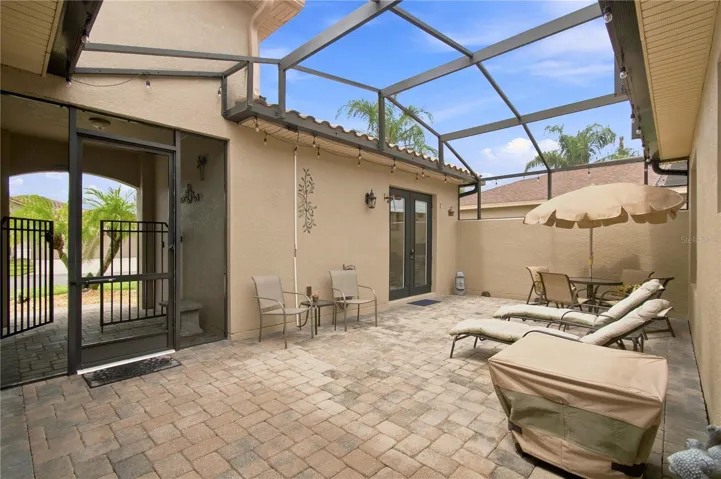 PRIVATE CASITA ENTRY