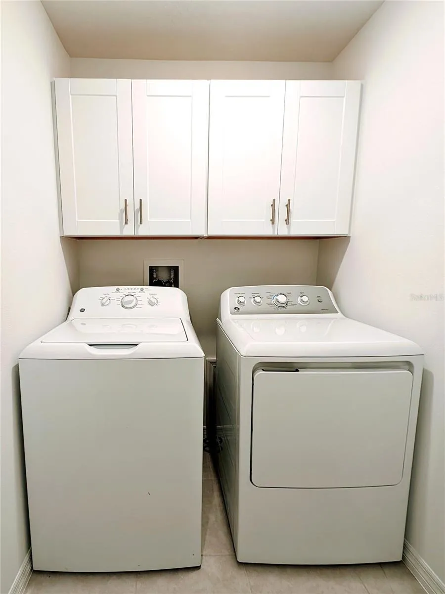2nd floor, laundry room