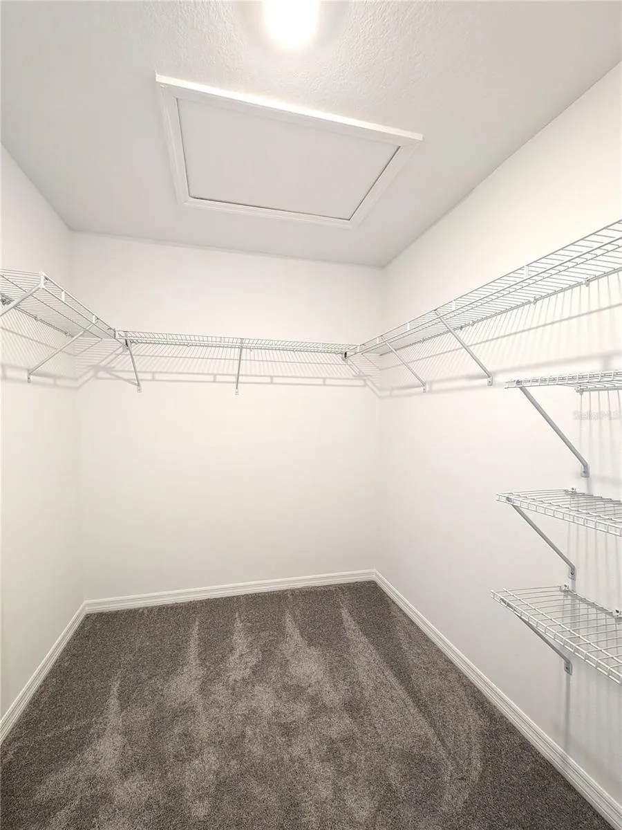 Primary suite closet
