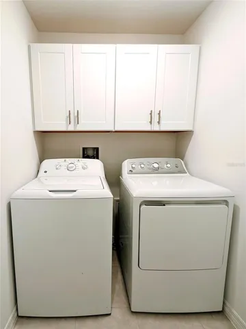 2nd floor, laundry room