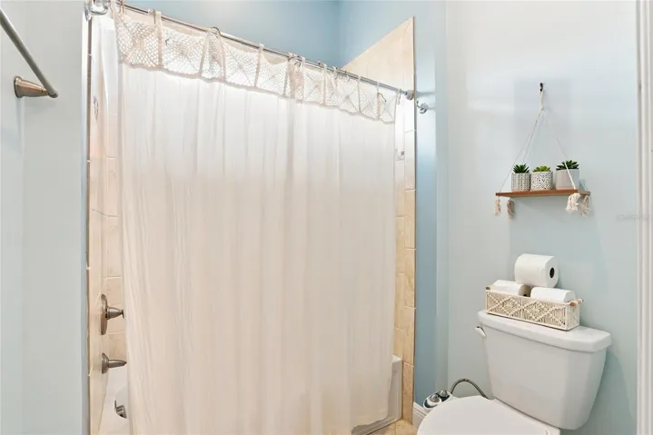 guest bath tub and shower combo