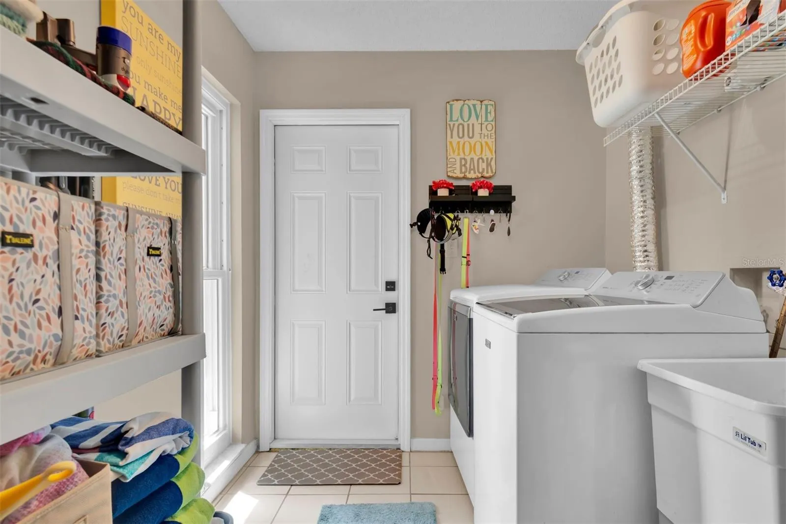 LAUNDRY ROOM TO GARAGE
