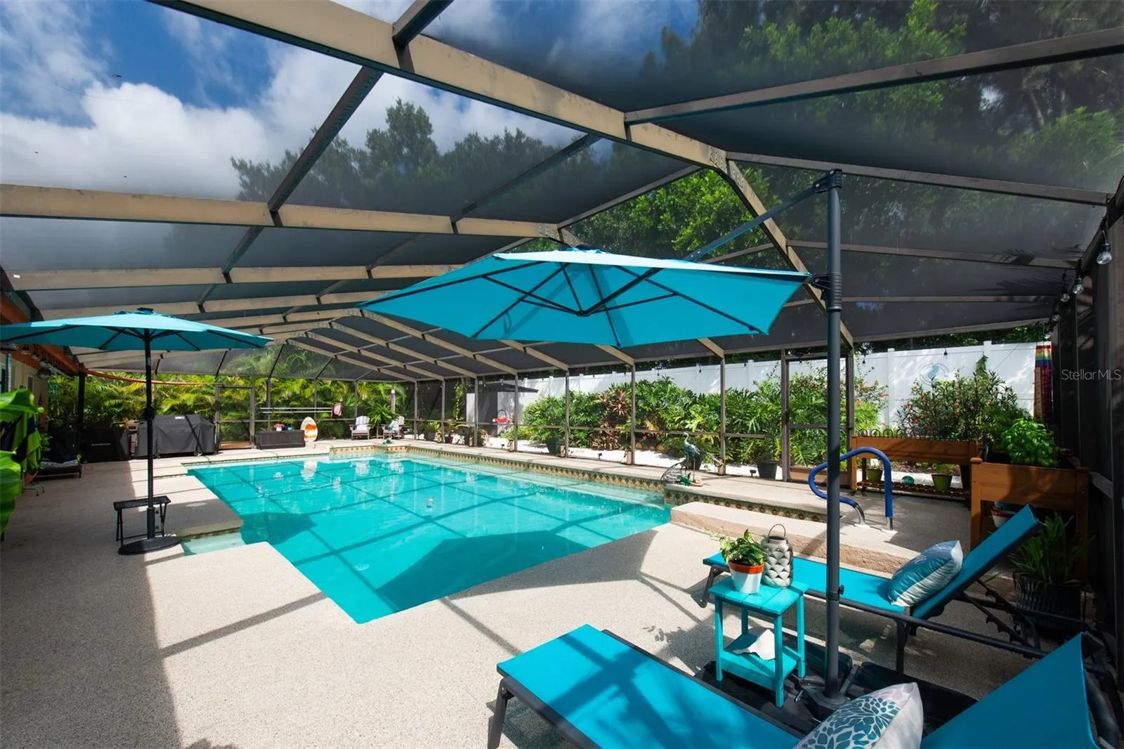 40'x18' LAP POOL WITH COVERED LANAI