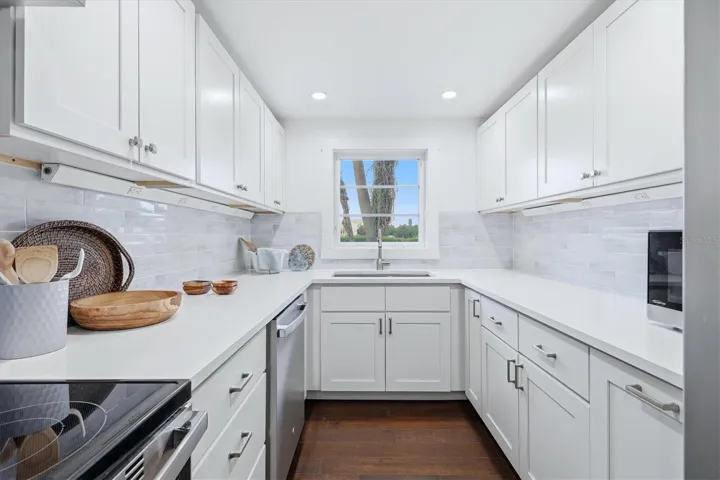 Shaker Cabinets/GE Appliances
