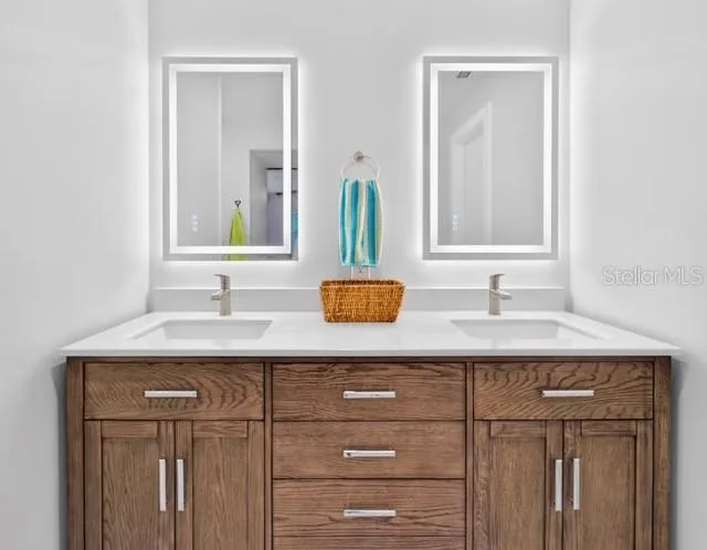 Master bedroom bathroom