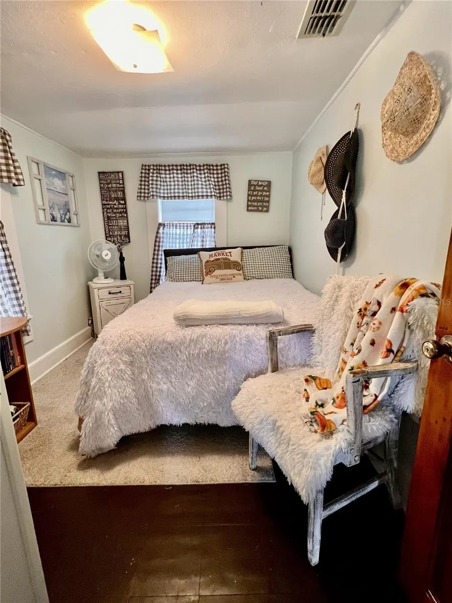 porch bedroom continued