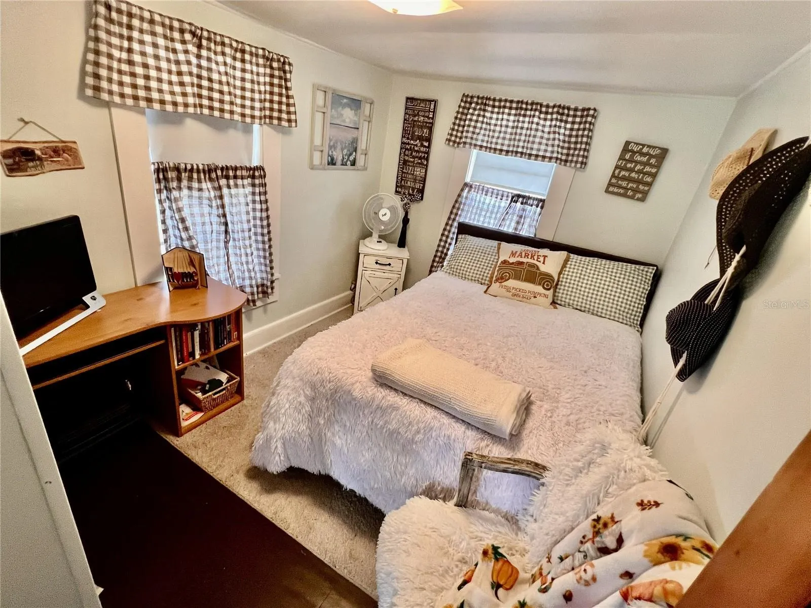 porch bedroom continued