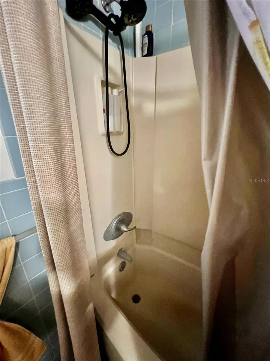 shower tub