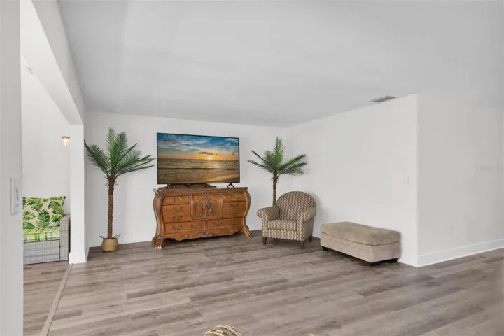 TV INCLUDED