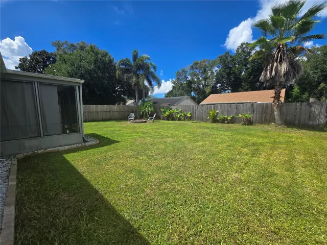 LARGE PRIVATE BACKYARD