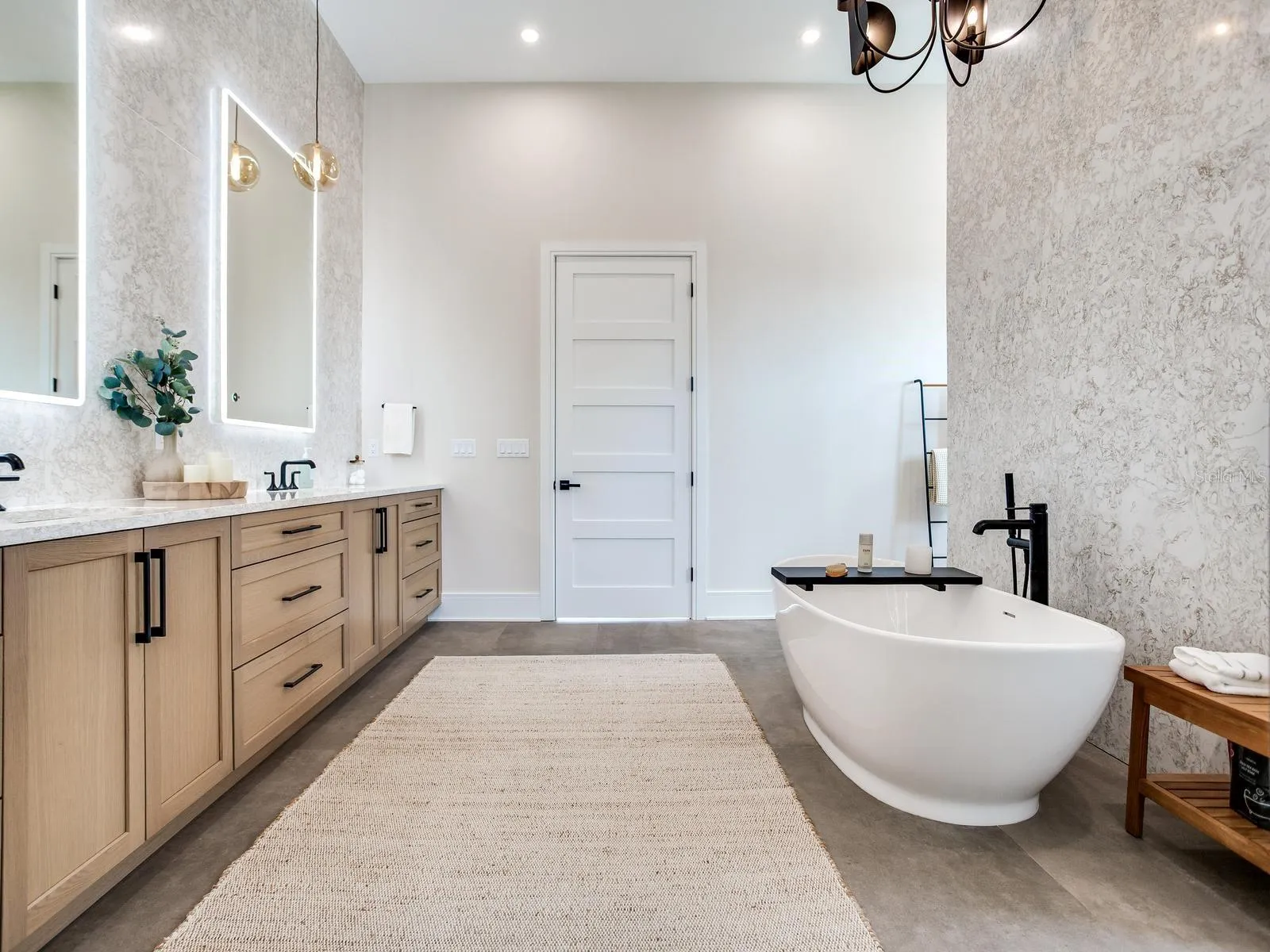 Master En Suite Bath