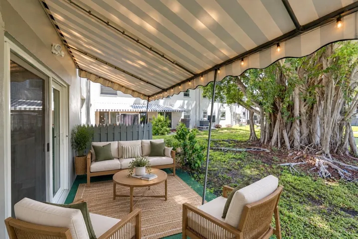 Virtually staged-Patio