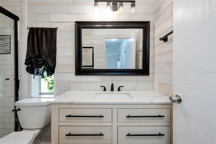 2nd Bathroom