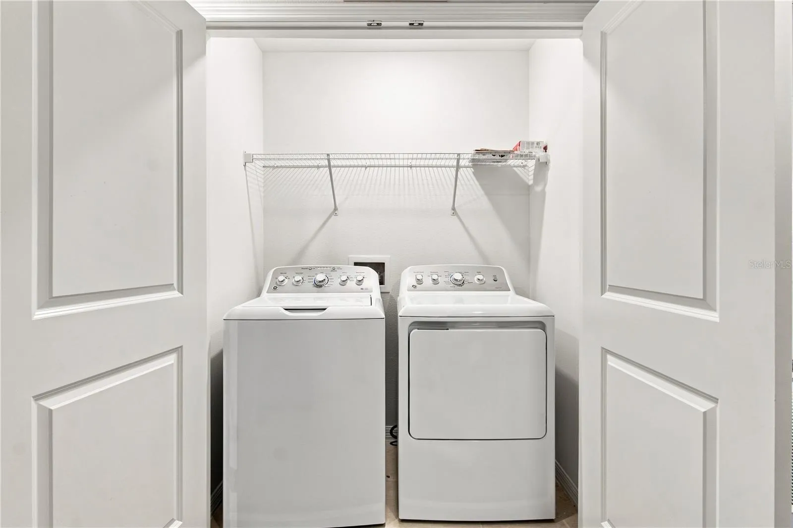 LAUNDRY CLOSET