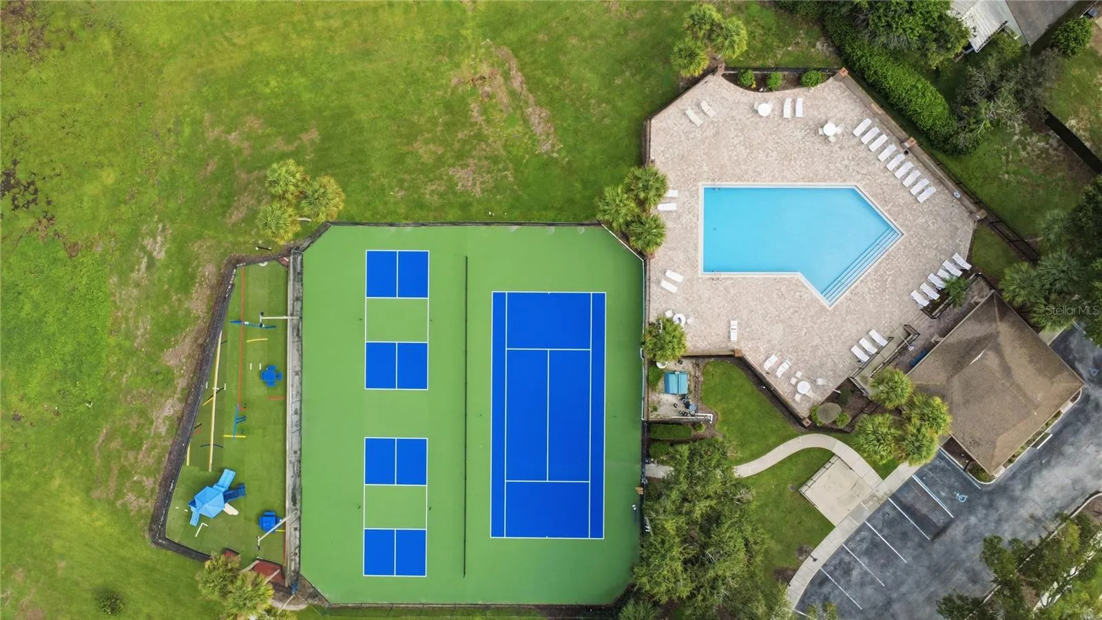 Community Pool, Pickleball and Tennis Courts