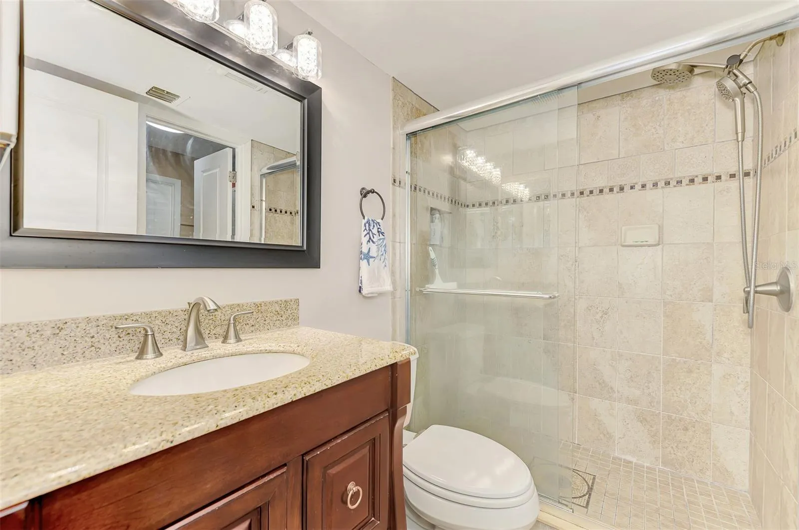 EN-SUITE BATHROOM