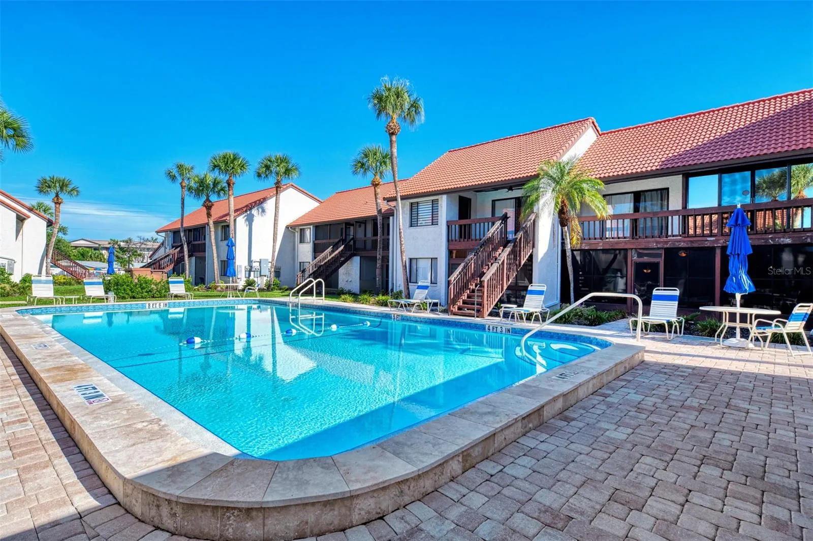 GARDEN POOL