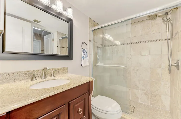 EN-SUITE BATHROOM
