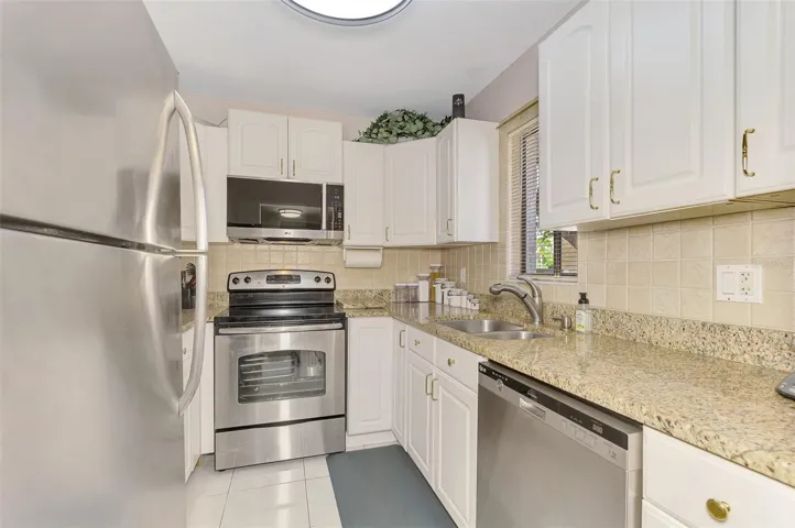 STAINLESS STEEL APPLIANCES