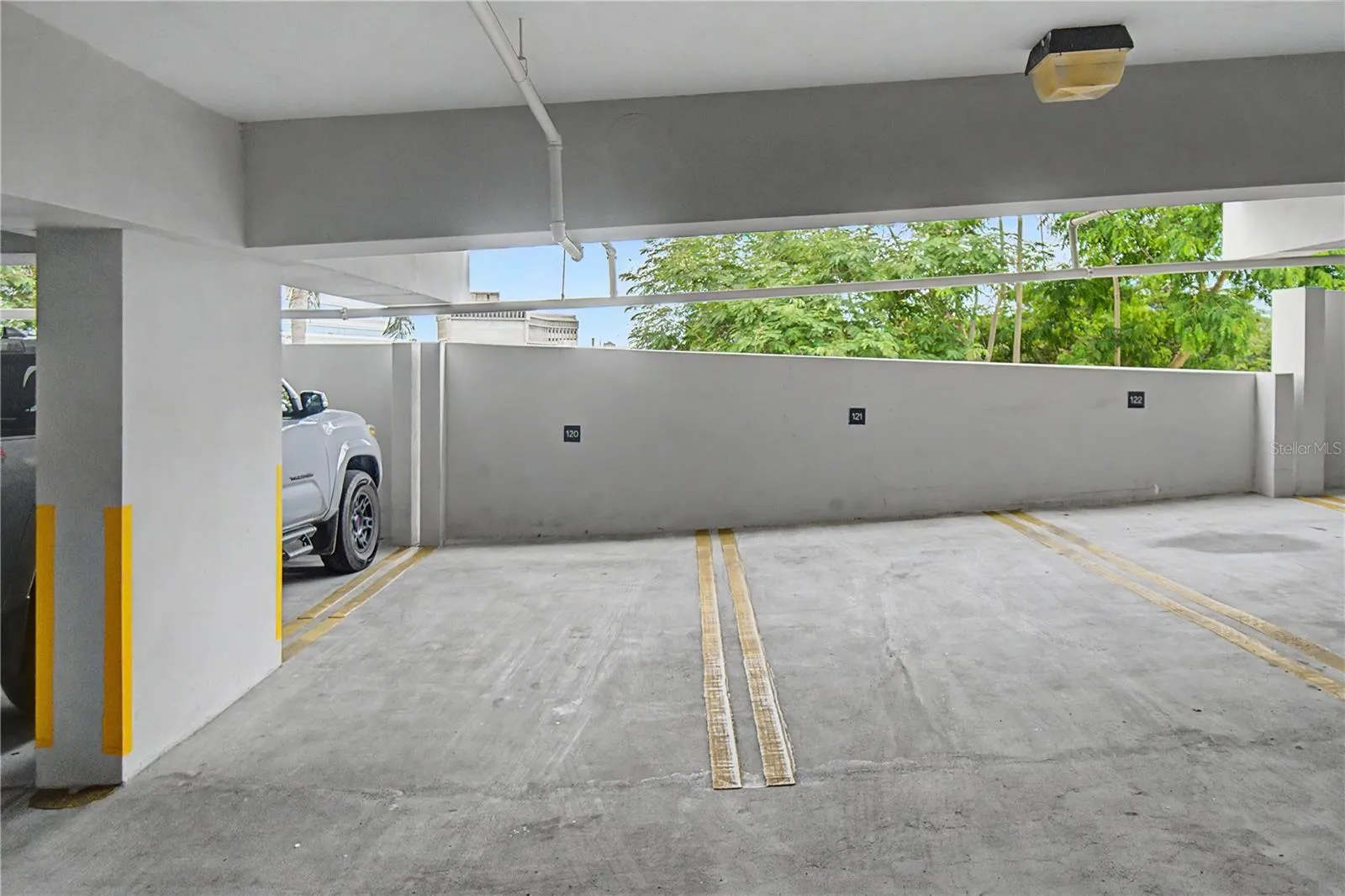 2 assigned parking 2 assigned parking