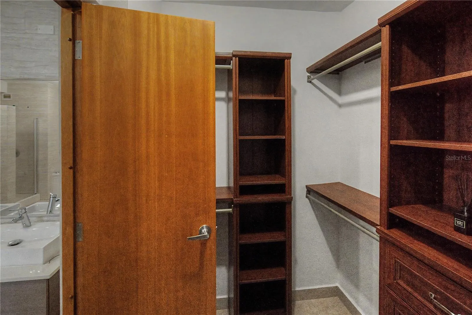 walking closet walking closet