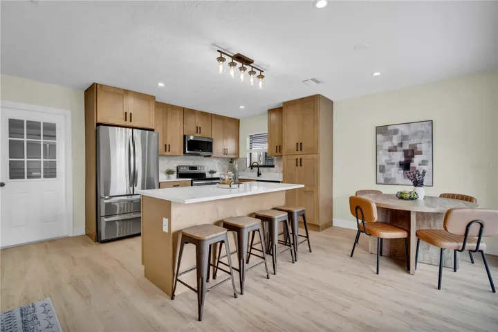 Plenty of space for dinning
