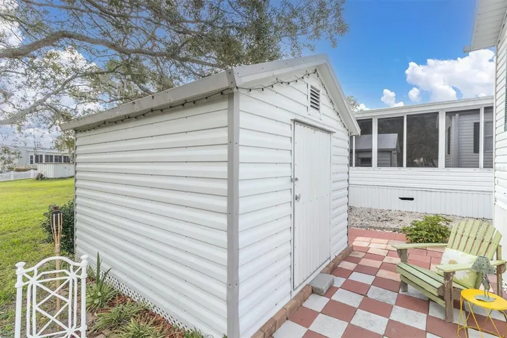 Rear shed with Washing Machine