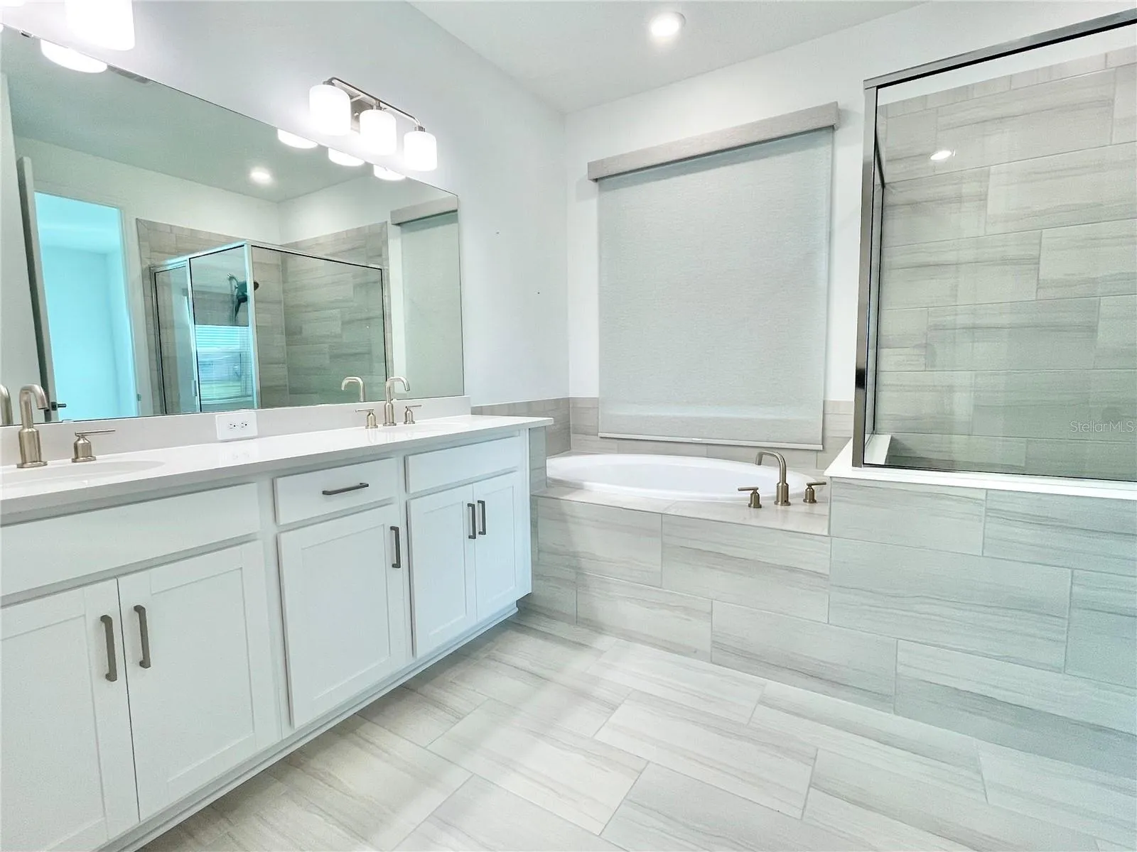 Main Bedroom bathroom