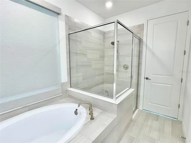 Main Bedroom bathroom