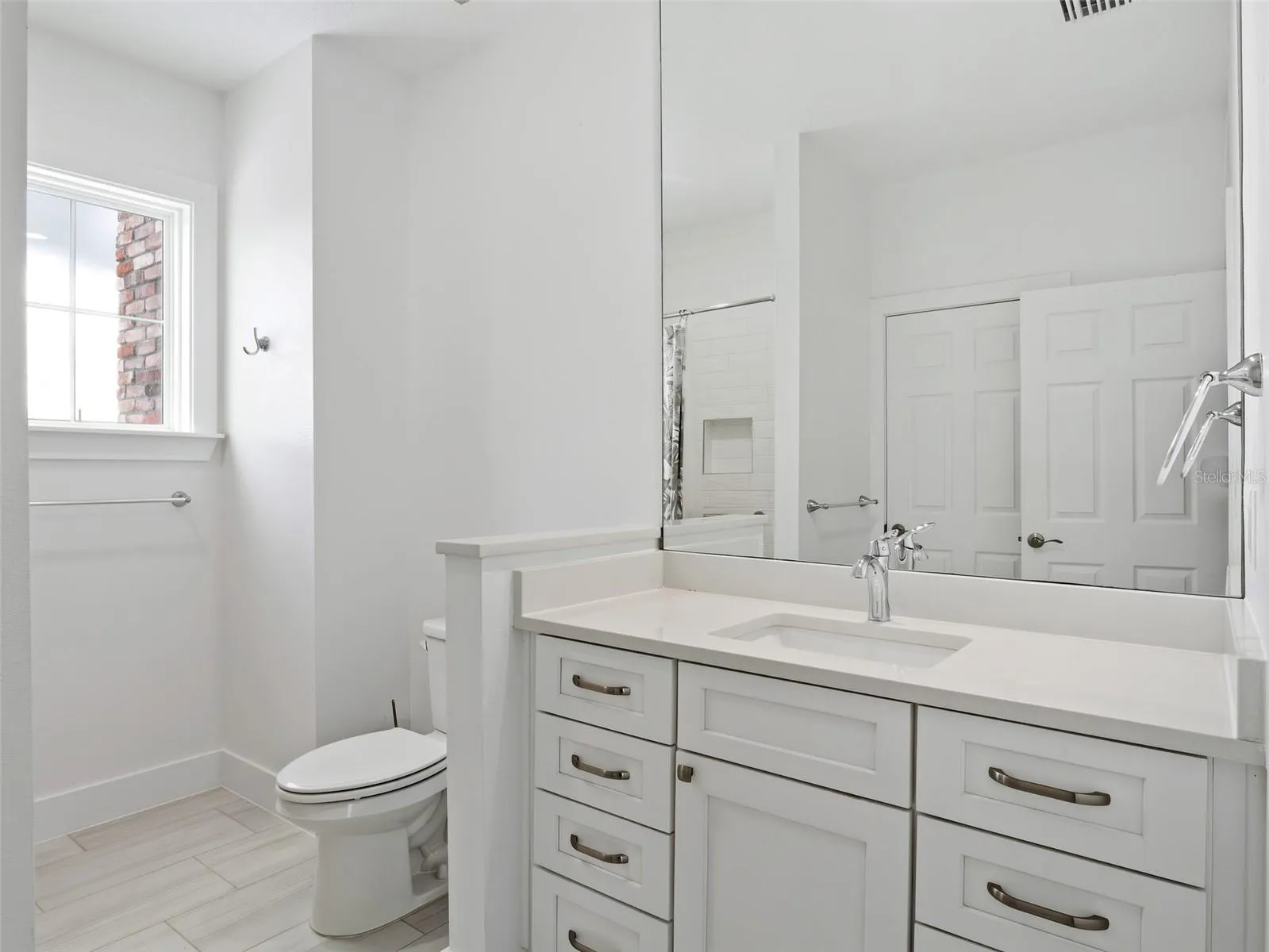 Ensuite bathroom bedroom 3