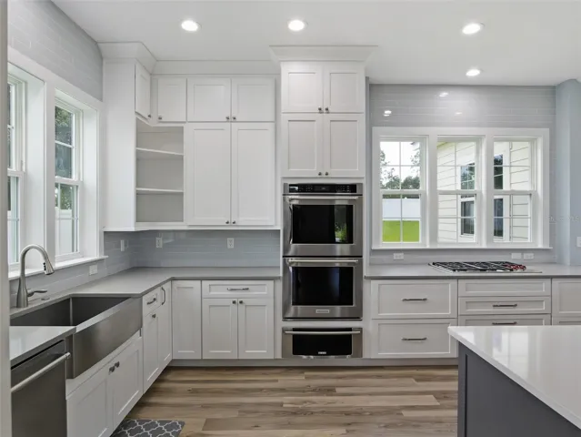 Farmhouse sink