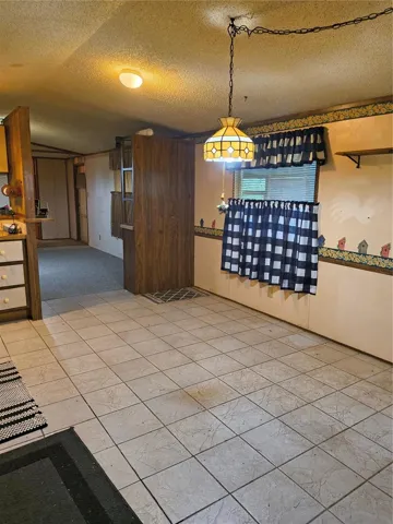 Eat in kitchen